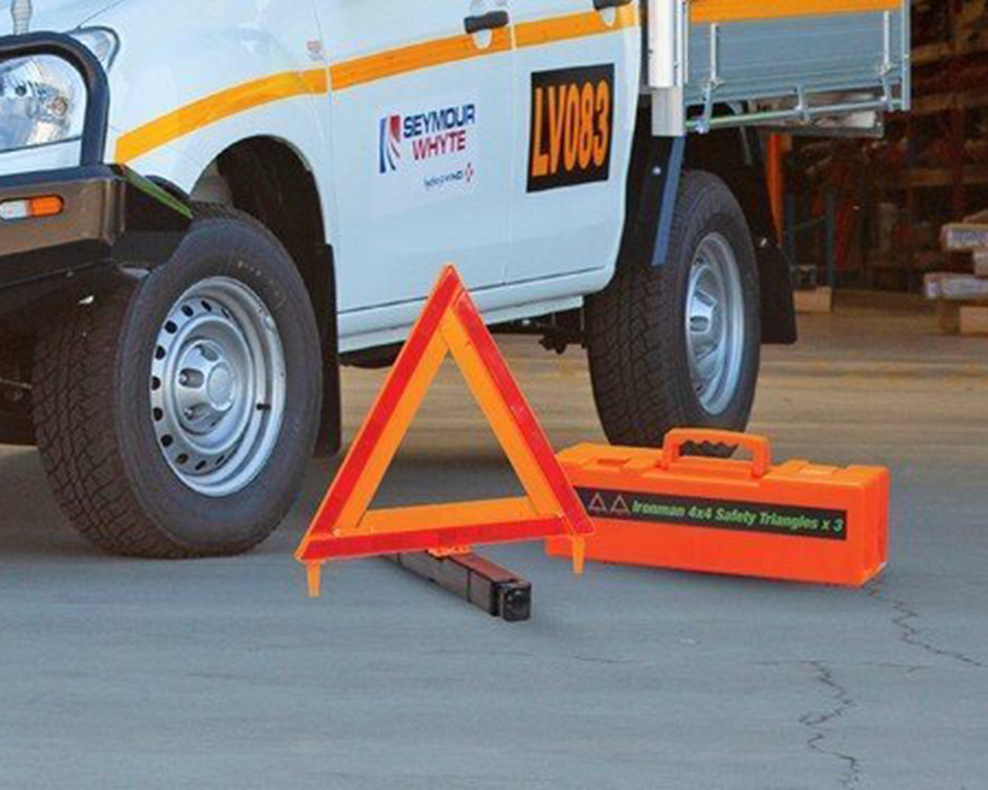 (ISAFETYTRI) SAFETY TRIANGLES HI VISIBILITY X3 – Bars N Racks