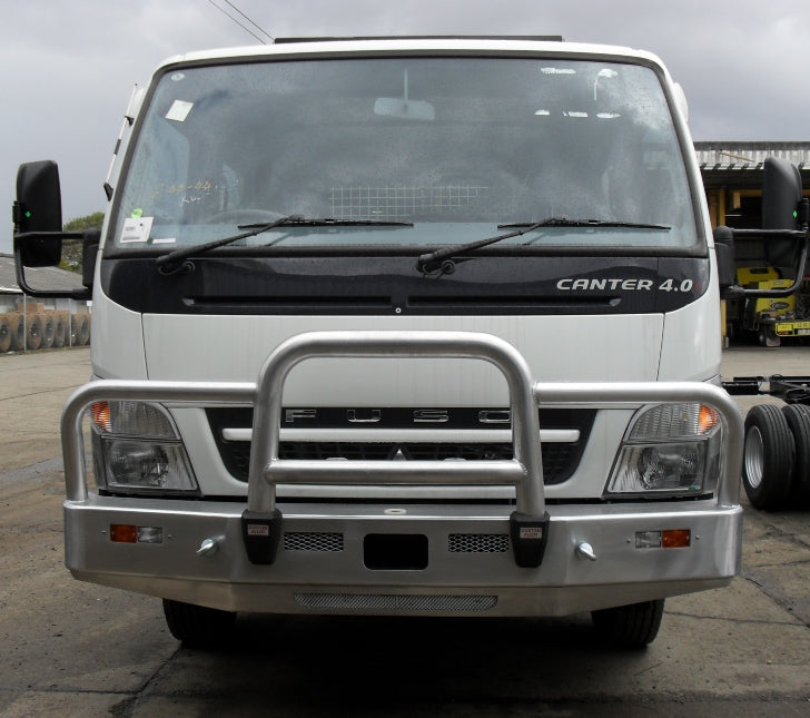(B3FU0007TSYB) FUSO CANTER FE8 Deluxe 3 Bullbar with Towpin ( to ...