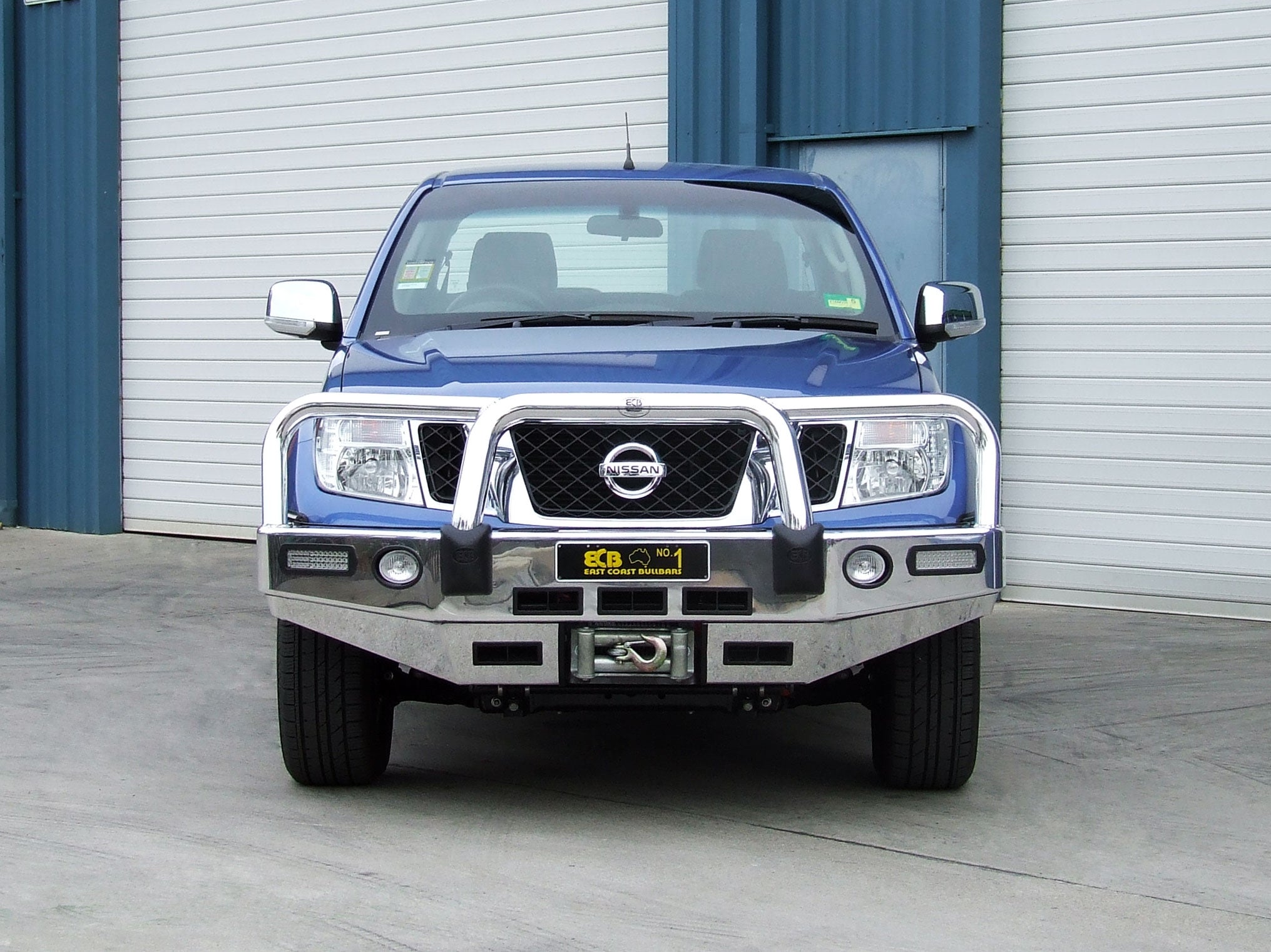 Nissan Navara D40 Winch Bullbar With Bumper Lights (05/10 To 11/11)