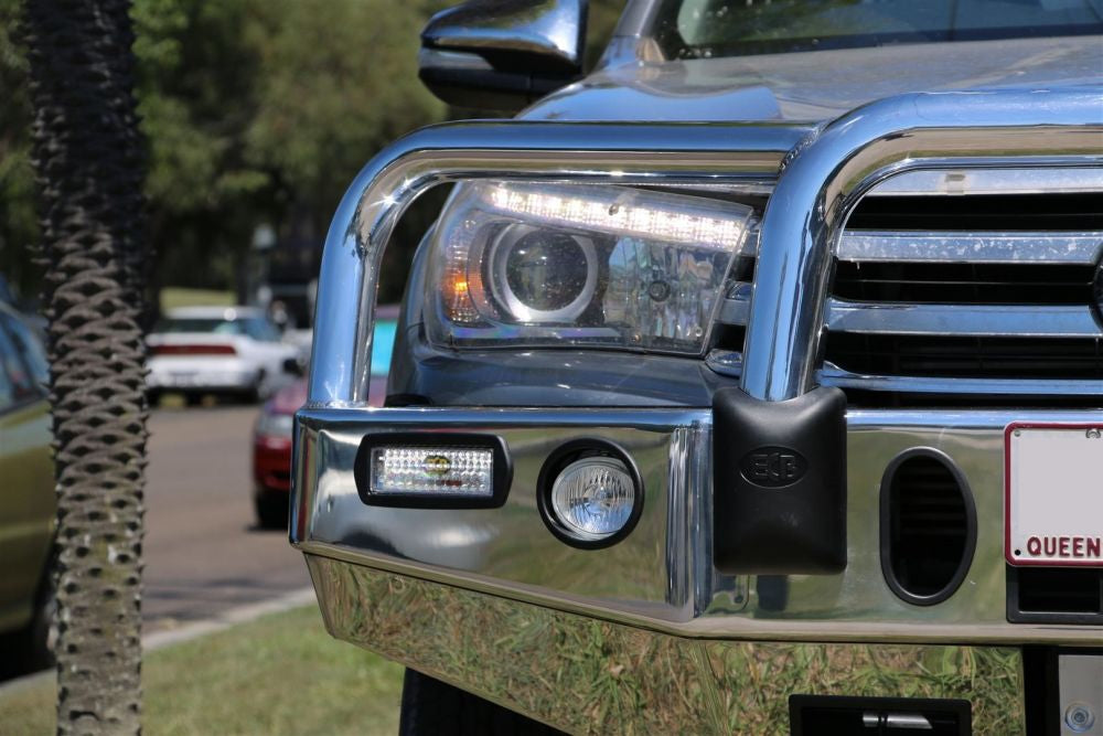 Toyota Hilux Sr5 Winch Bullbar With Bumper Lights (07/15 To 05/18)