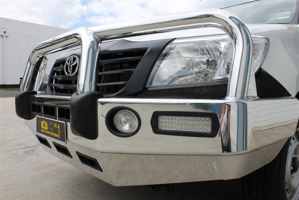 Toyota Hilux Bullbar With Bumper Lights (09/11 To 06/15)