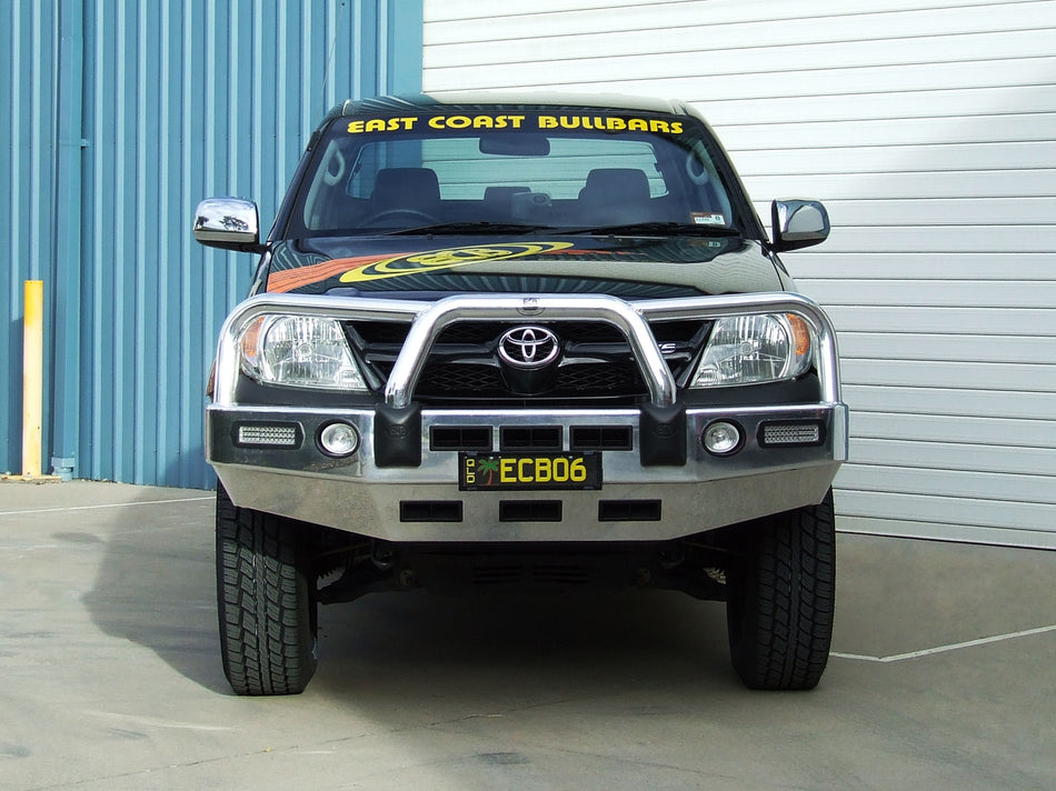 Toyota Hilux Bullbar With Bumper Lights (03/05 To 07/11)